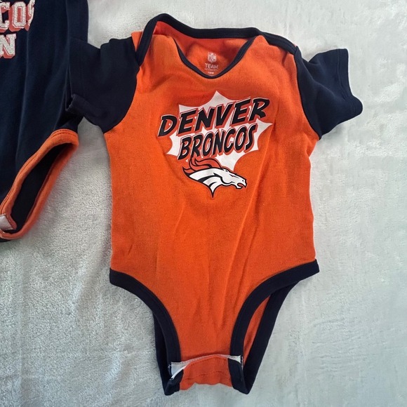 NFL Denver Broncos Baby Bodysuits 18M Set of 3 Orange Blue White - Picture 4 of 8
